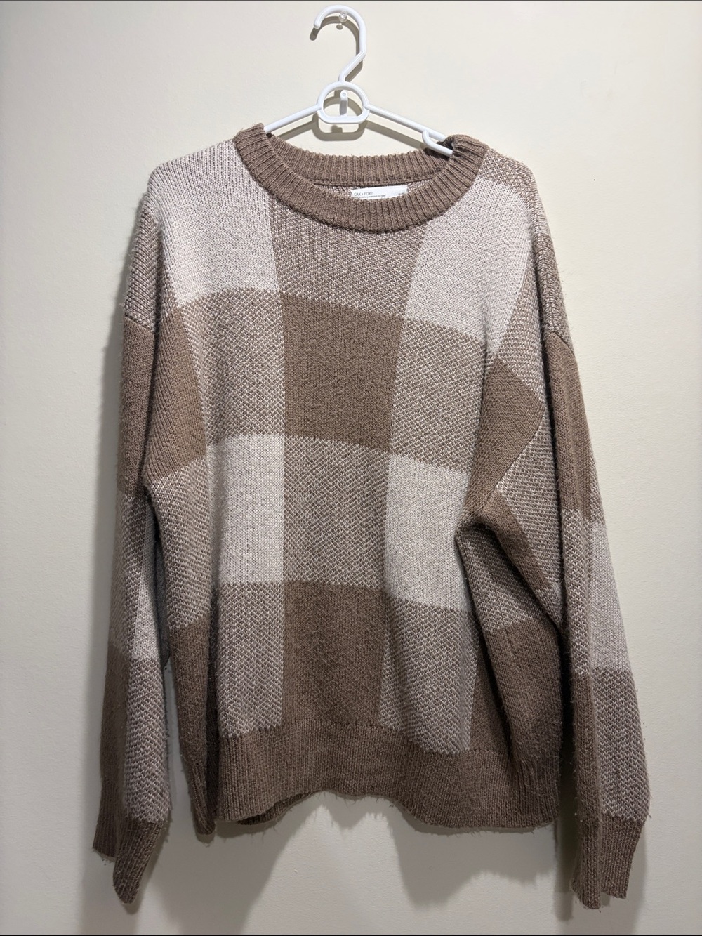 OAK + FORT Neutral Plaid Crewneck Sweater in Beige and Cream